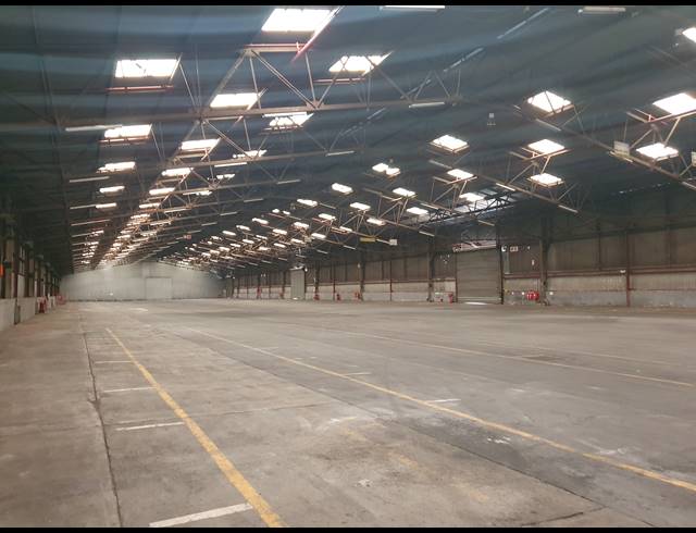 7,396M² WAREHOUSE TO LET IN ISANDO